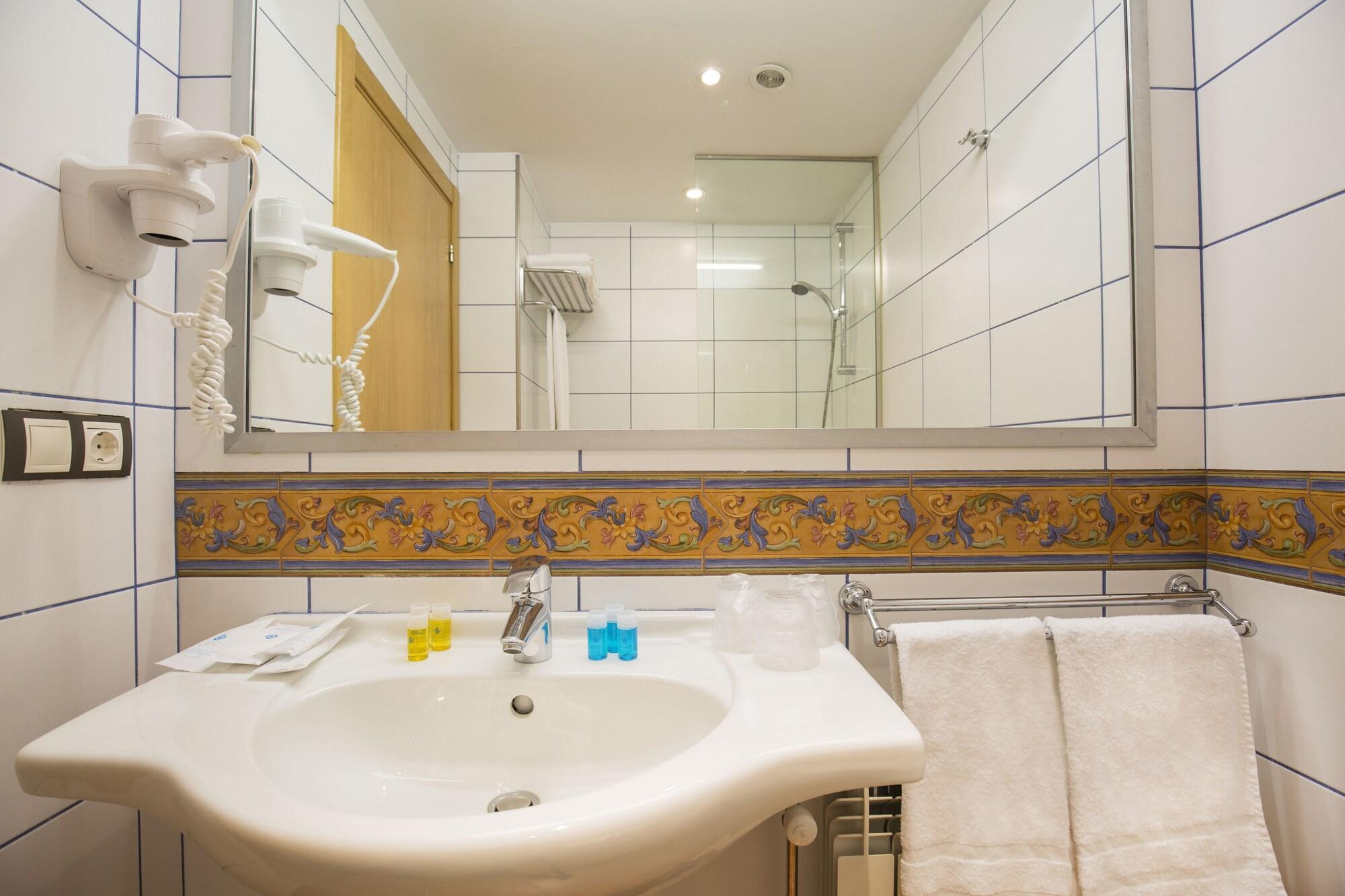 פאס דה לה קאסה Hotel Catalunya Ski מראה חיצוני תמונה